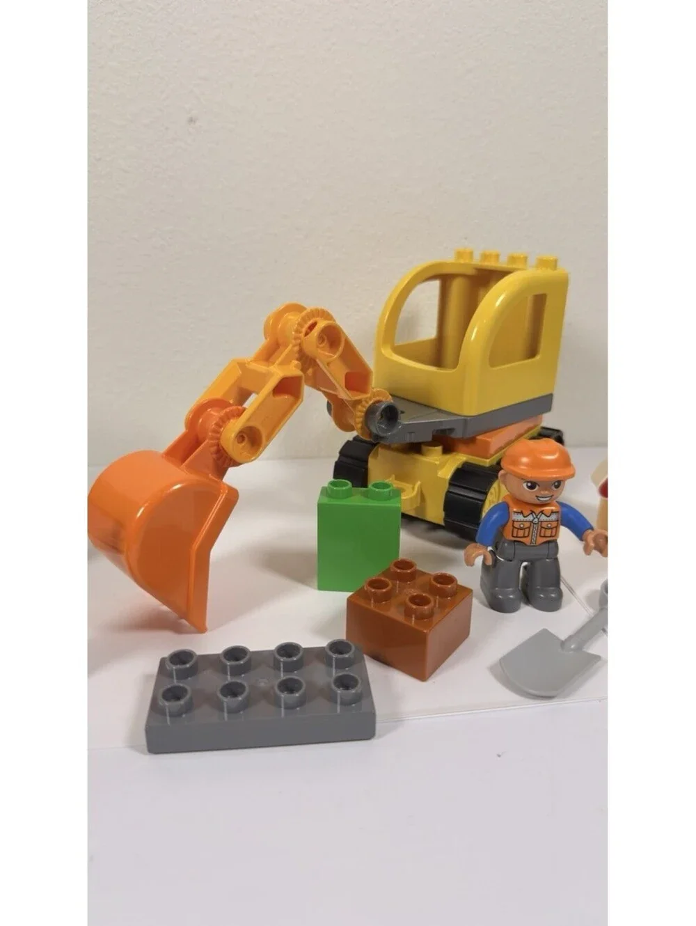 LEGO DUPLO Town Truck & Tracked Excavator 10812 Replacement Pieces